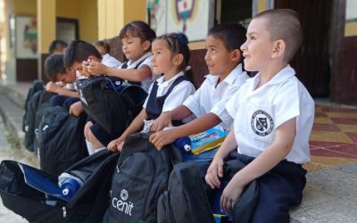 Cenit entrega más de 41.500 kits escolares en  diferentes regiones del país