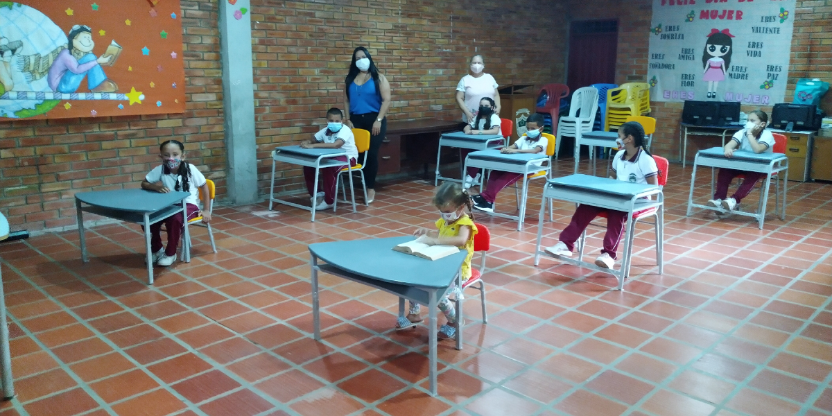 Cenit benefició a más de 3.500 niñas, niños y adolescentes de La Gloria, Cesar, con dotación escolar