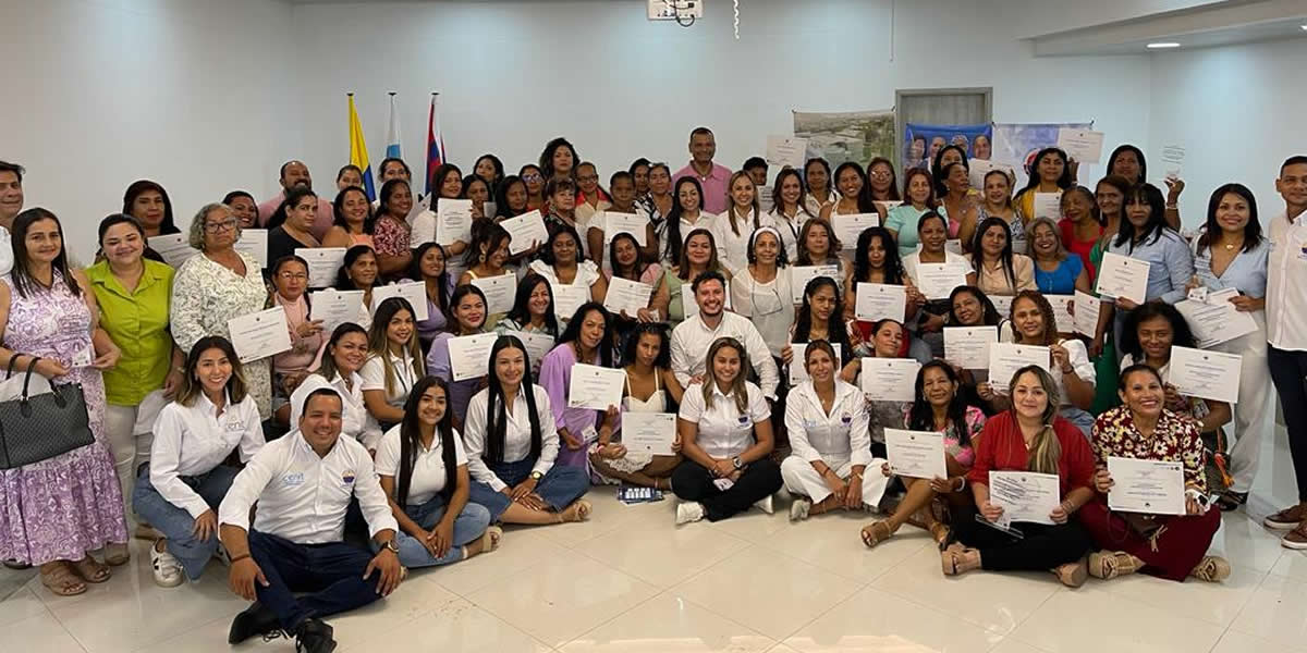 Cenit y Unimagdalena certifican a 100 mujeres de Pozos Colorados en capacidades empresariales y de liderazgo